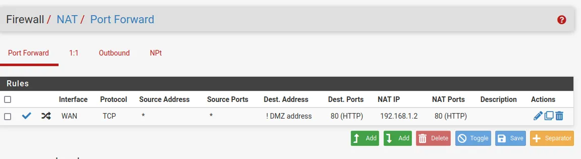 Regla de Port Forward: WAN TCP puerto 80 hacia la DMZ, NAT a 192.168.1.2 puerto 80